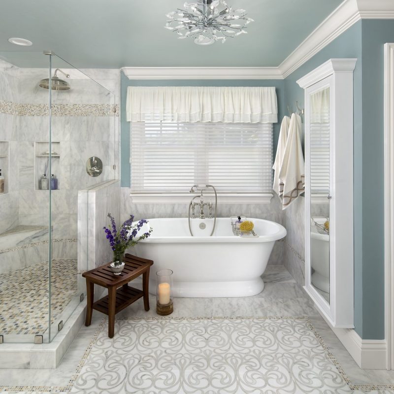 an image that shows a bathroom
